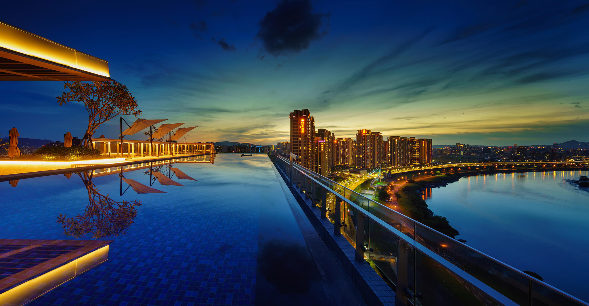 02-Taiwan-One-Riverbend_pool
